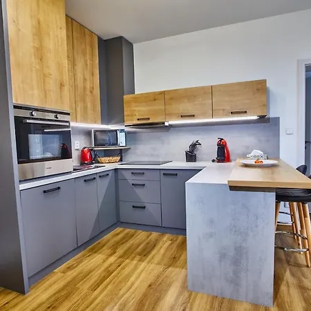 Lucni Apartment *